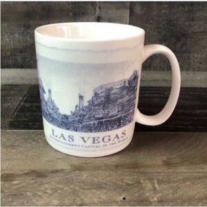 Las Vegas |‎ Starbucks 18 oz Mug 2006 
Good pre owned condition.
